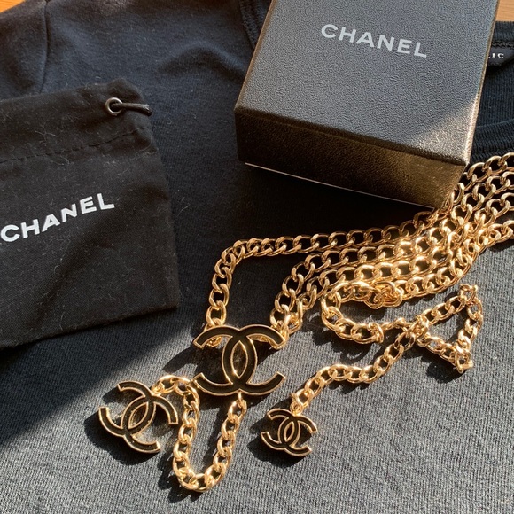 CHANEL ? RARE Soft Gold Chain CC Charm Belt or Necklace Dangling Black Charms main image 8